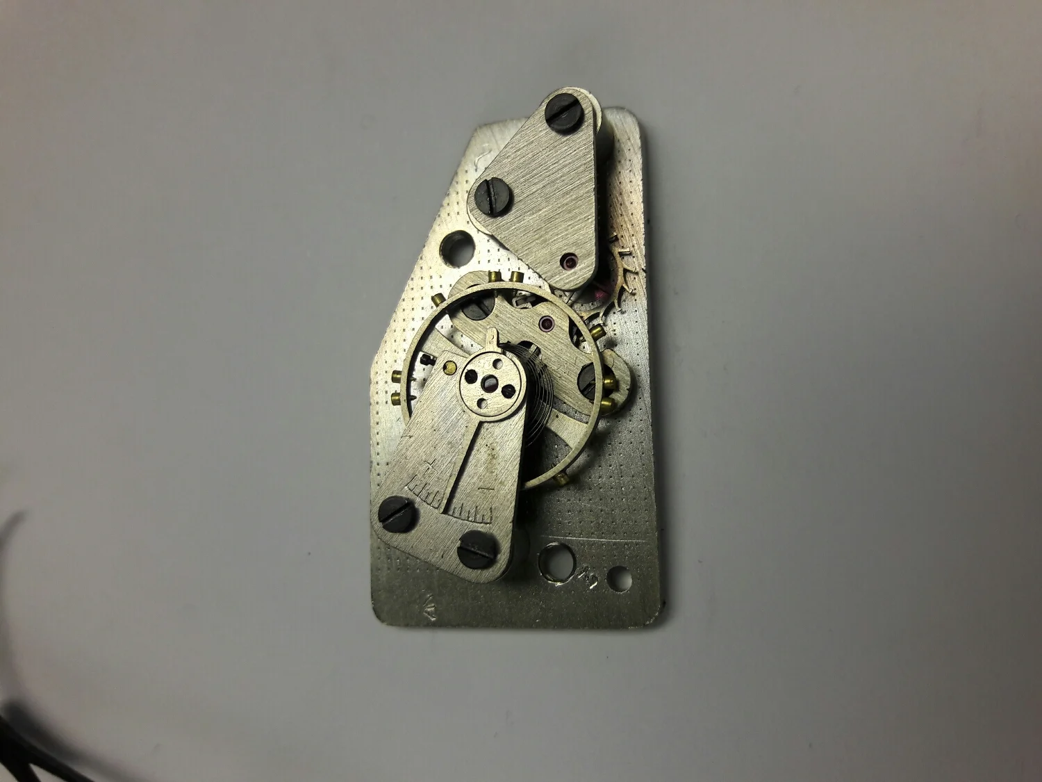 Not a very hi quality escapement . 