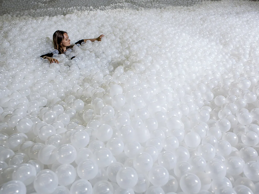 snarkitecture-the-beach-tampa-03-noah-kalina.jpg