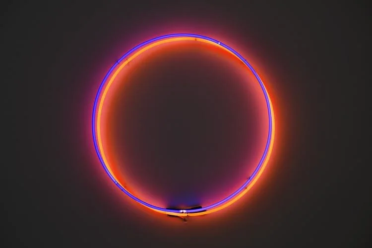 Soleil Double, 2014, Néon, 15 cm (X2)
