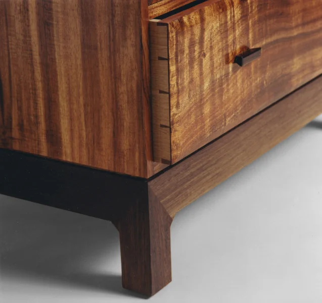 TRIO CHEST - DETAIL - KOA, WENGE