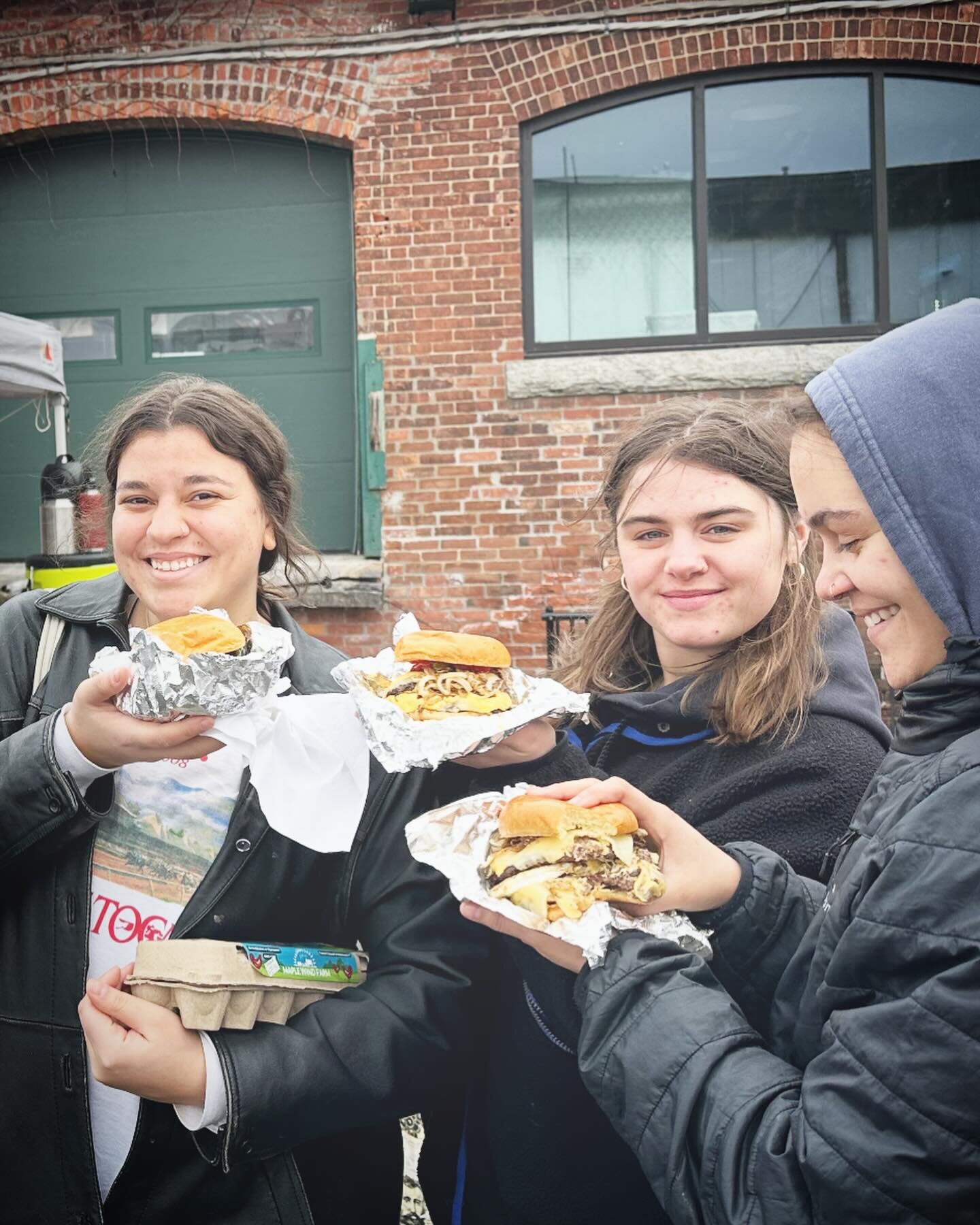 🍔🌱 Gather &lsquo;round for a real treat at the Burlington Farmers Market tomorrow from 11 AM to 2PM! Sink your teeth into a hearty, grassfed burger that&rsquo;s as honest and robust as the land it comes from. 🌱🫶🌱

Let&rsquo;s make it a day to re