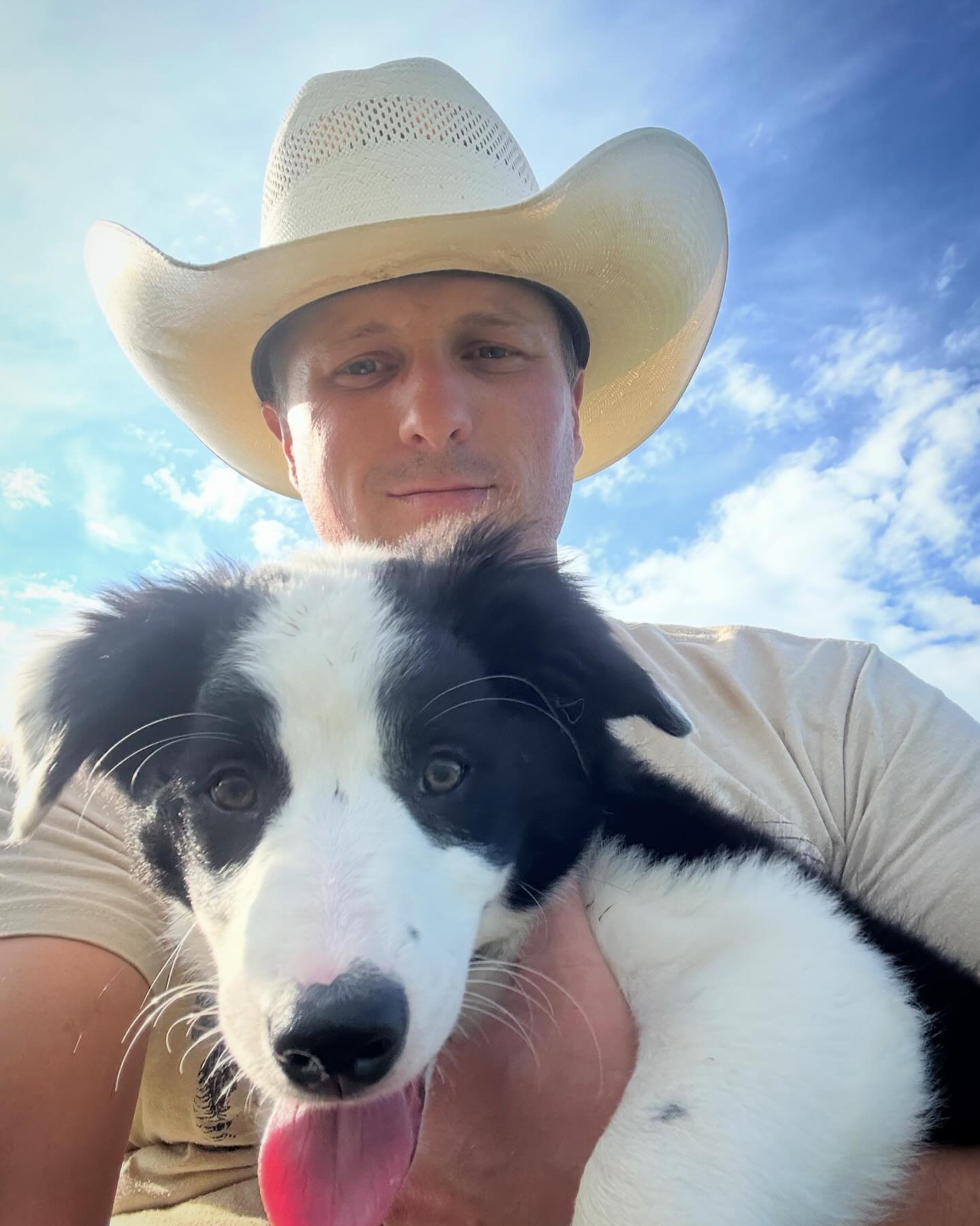 Happy 1st Birthday Angus!

Your huggin sticks (arms), square head, and keen personality are all a solid 10/10 and will serve you well in life. Keep up the great work tiny guy 🐾❤️🐾

____

#bordercollie #australianshepard #cowdog #dogsofinstagram