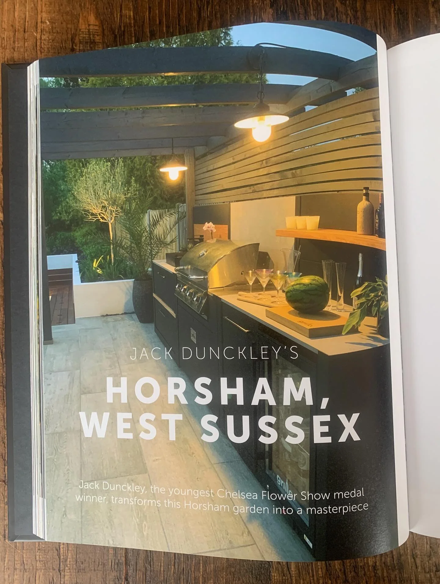 Thank you @grilloliving for featuring a Jack Dunckley garden in your new outdoor kitchen book. Grillo outdoor kitchens are a fantastic piece of kit and really enhance your outdoor cooking experience 🧑&zwj;🍳 🪴 #jackdunckley #grillokitchen #designer
