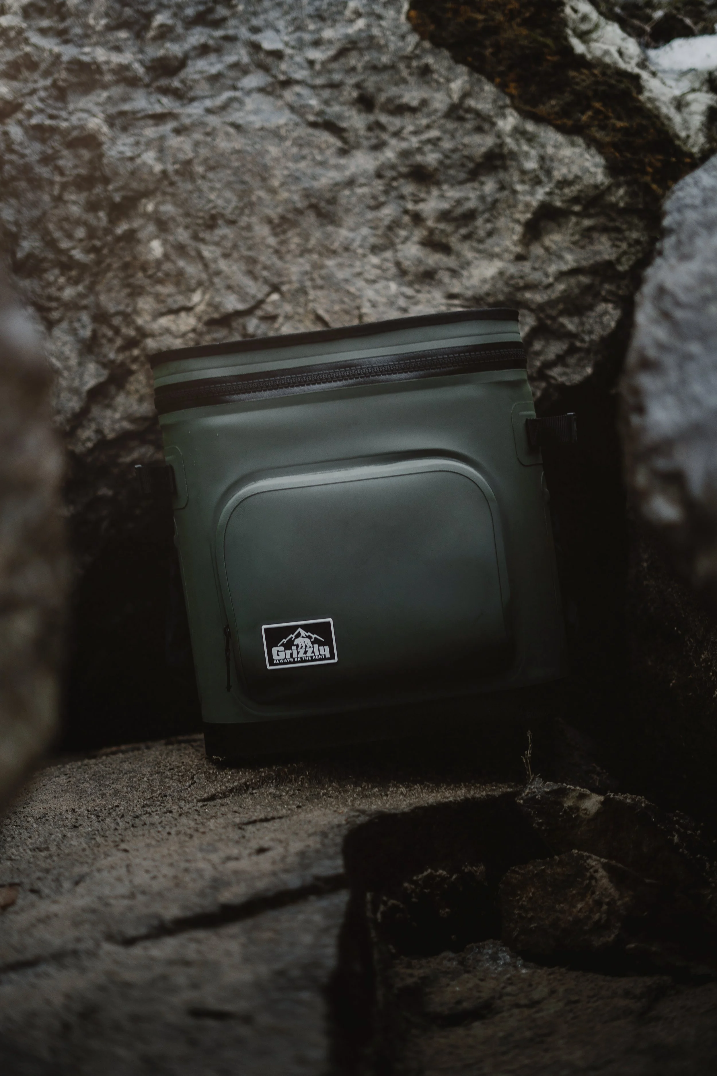 Grizzly Drifter Coolers_December 2026_Macey Bundt_Lifestyle-59.jpg