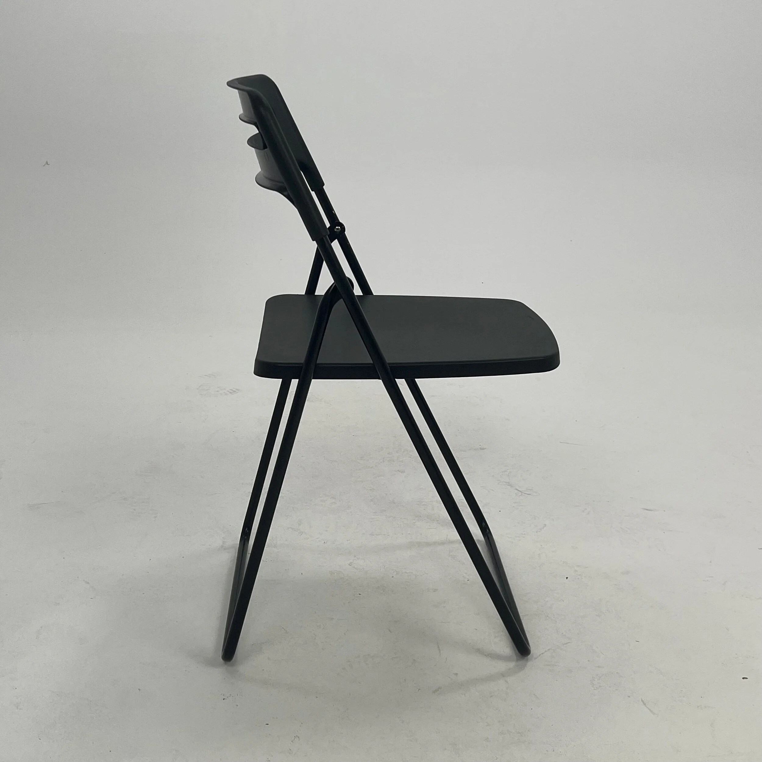 745F720D-0095-4C0E-A7EB-BE6081A944FD