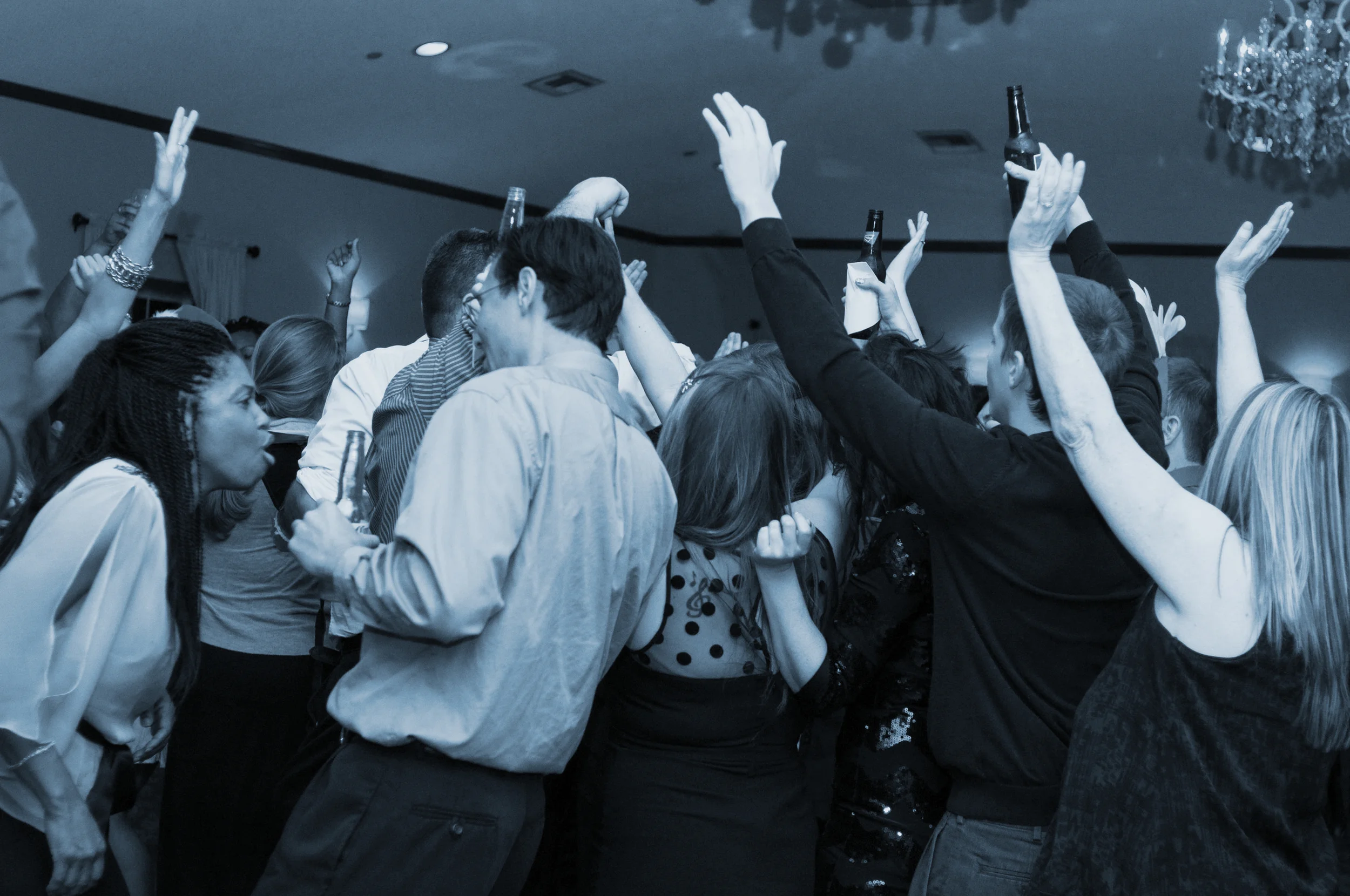 Dancing-dancing-0004_blue.jpg
