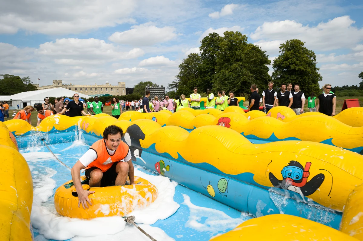 Syon- Entertainment.JPG