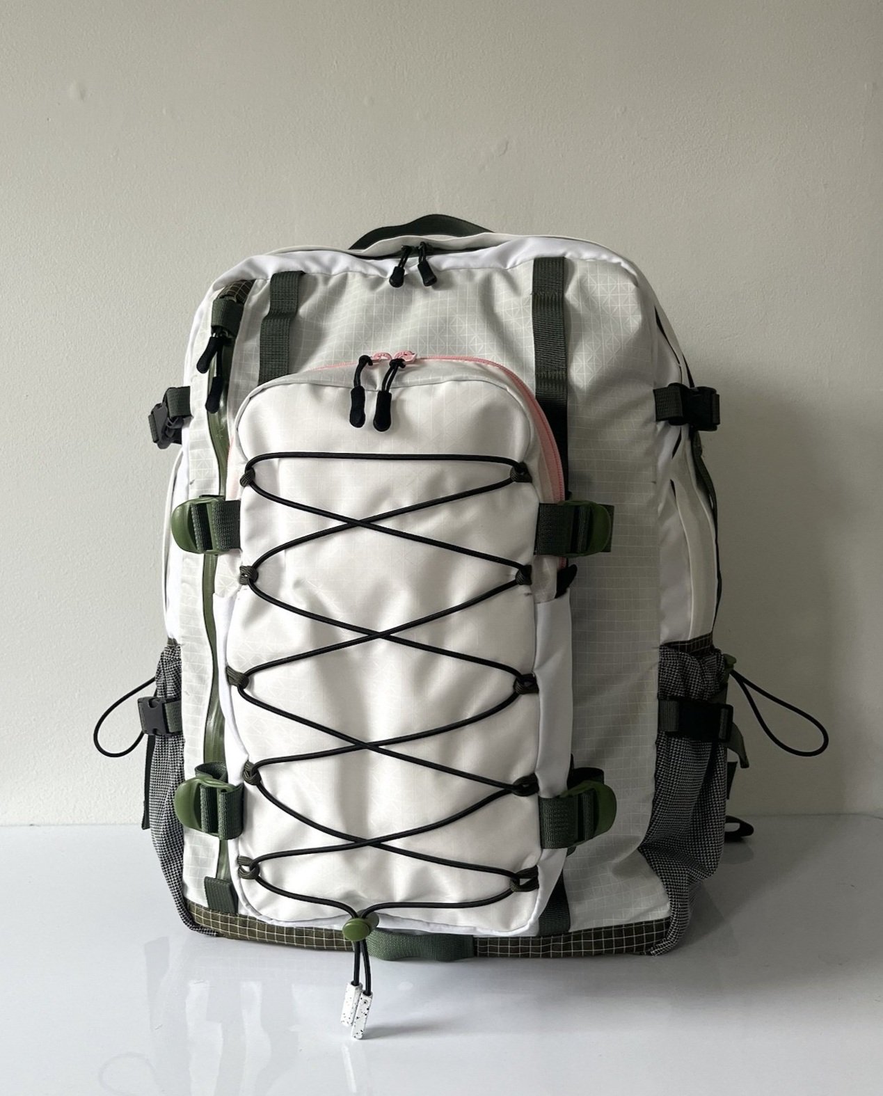 30L backpack with detachable front gear pouch
