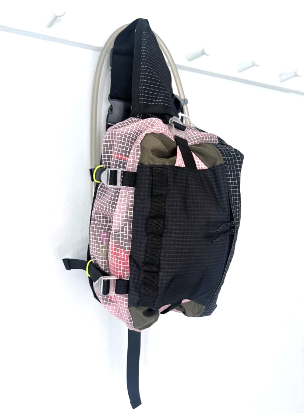 Hip hydration pack