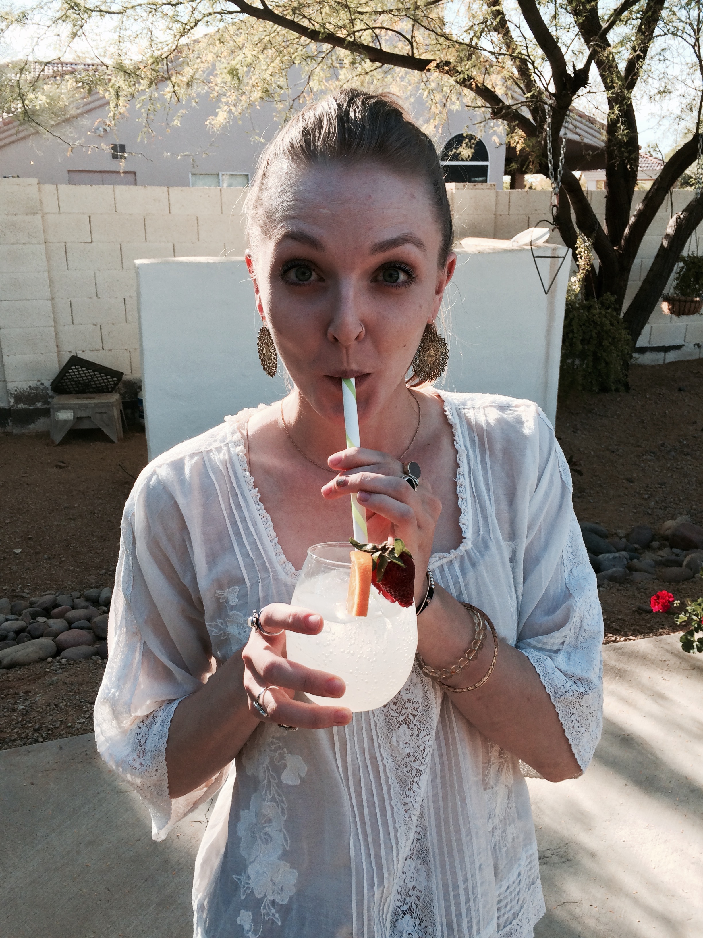 Mocktail | Sparkling water + Orange + Strawberry | #SundayFunday Vibes