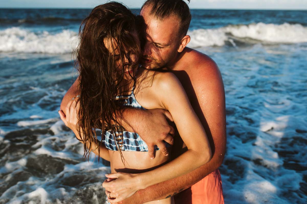 tybee-island-couples-session (16).jpg