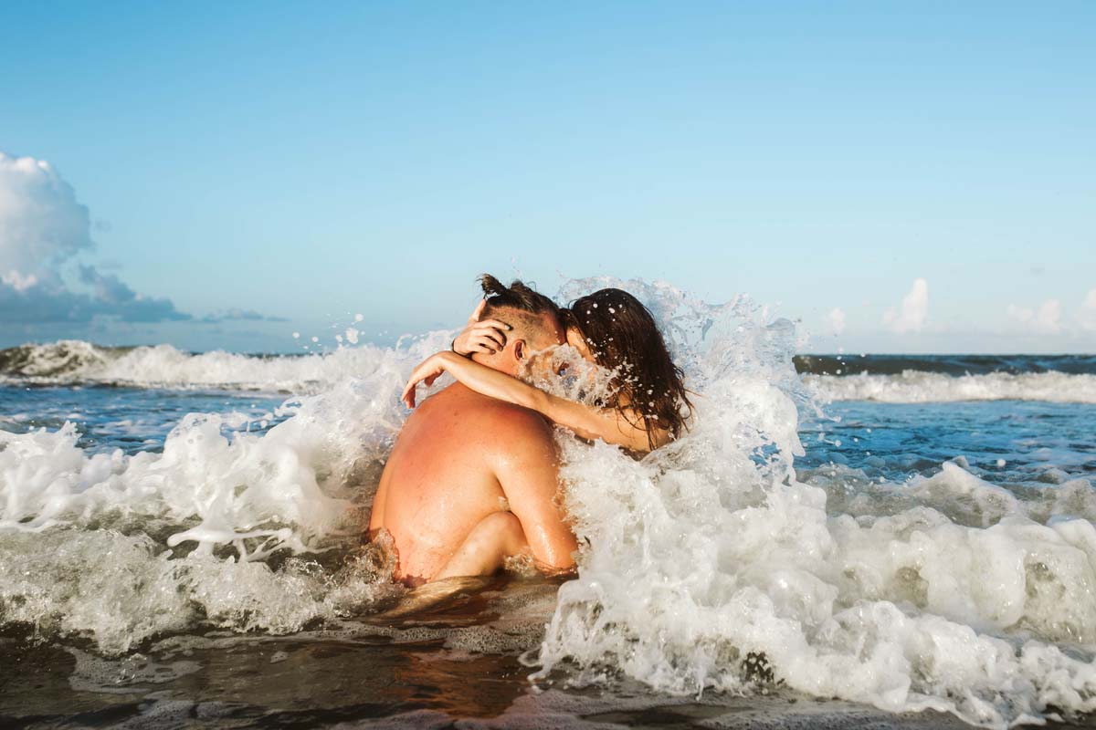 tybee-island-couples-session (19).jpg