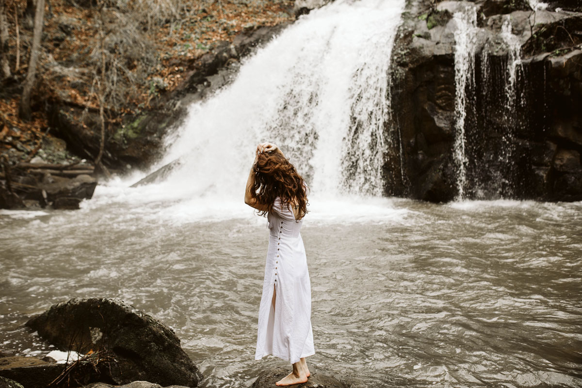 Adventurous-engagement-session-turtletown-creek-falls-farner-tennessee (69).jpg