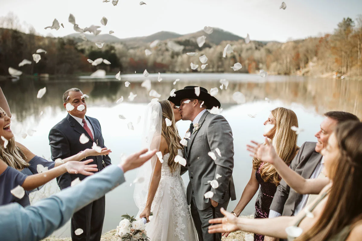 intimate-elopment-blue-ridge-georgia-north-georgia-wedding-photographers (54).jpg