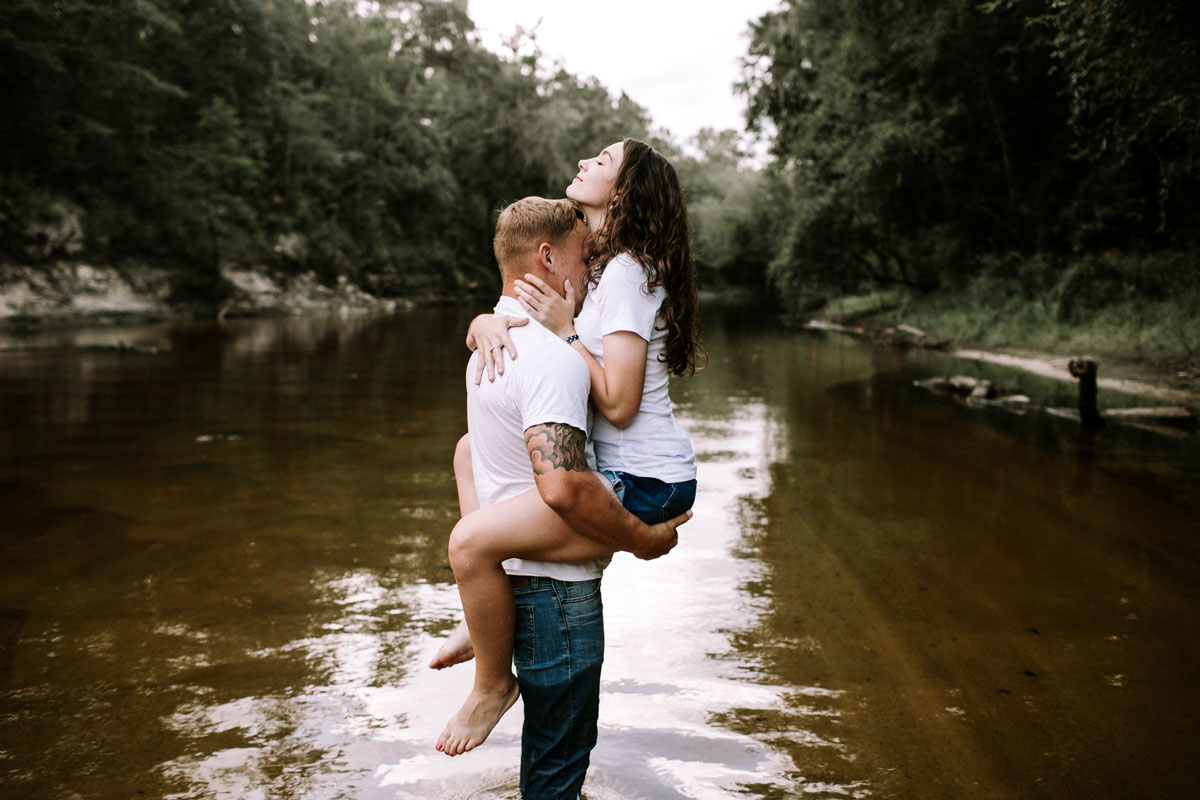 Intimate-couple-river-session-valdosta-wedding-photographers (17).jpg