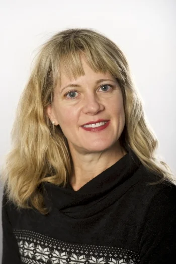 Astrid New Headshot.jpg