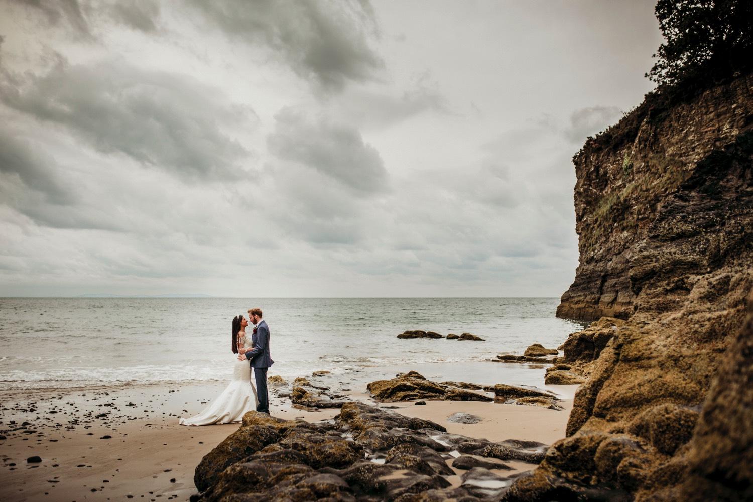 Waterwynch House wedding Tenby KA49.jpg