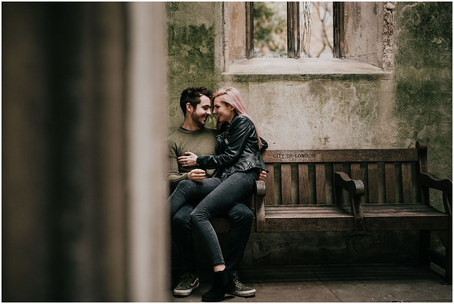 St Dunstan In the East engagement shoot_0015.jpg