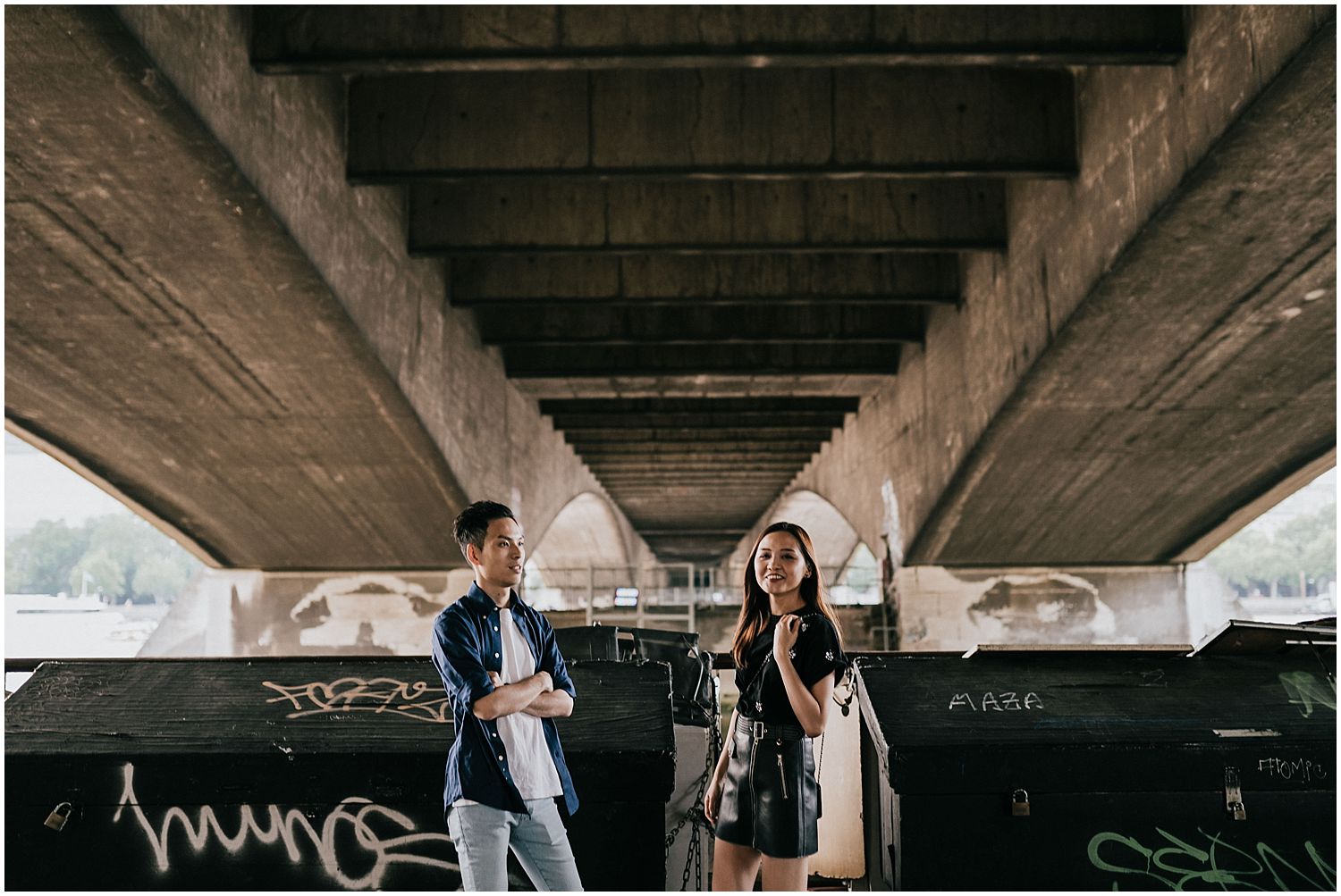 London Southbank engagement shoot_0002.jpg