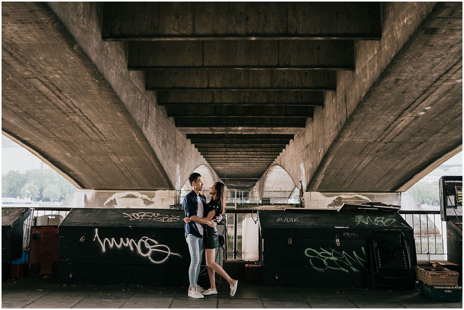 London Southbank engagement shoot_0003.jpg