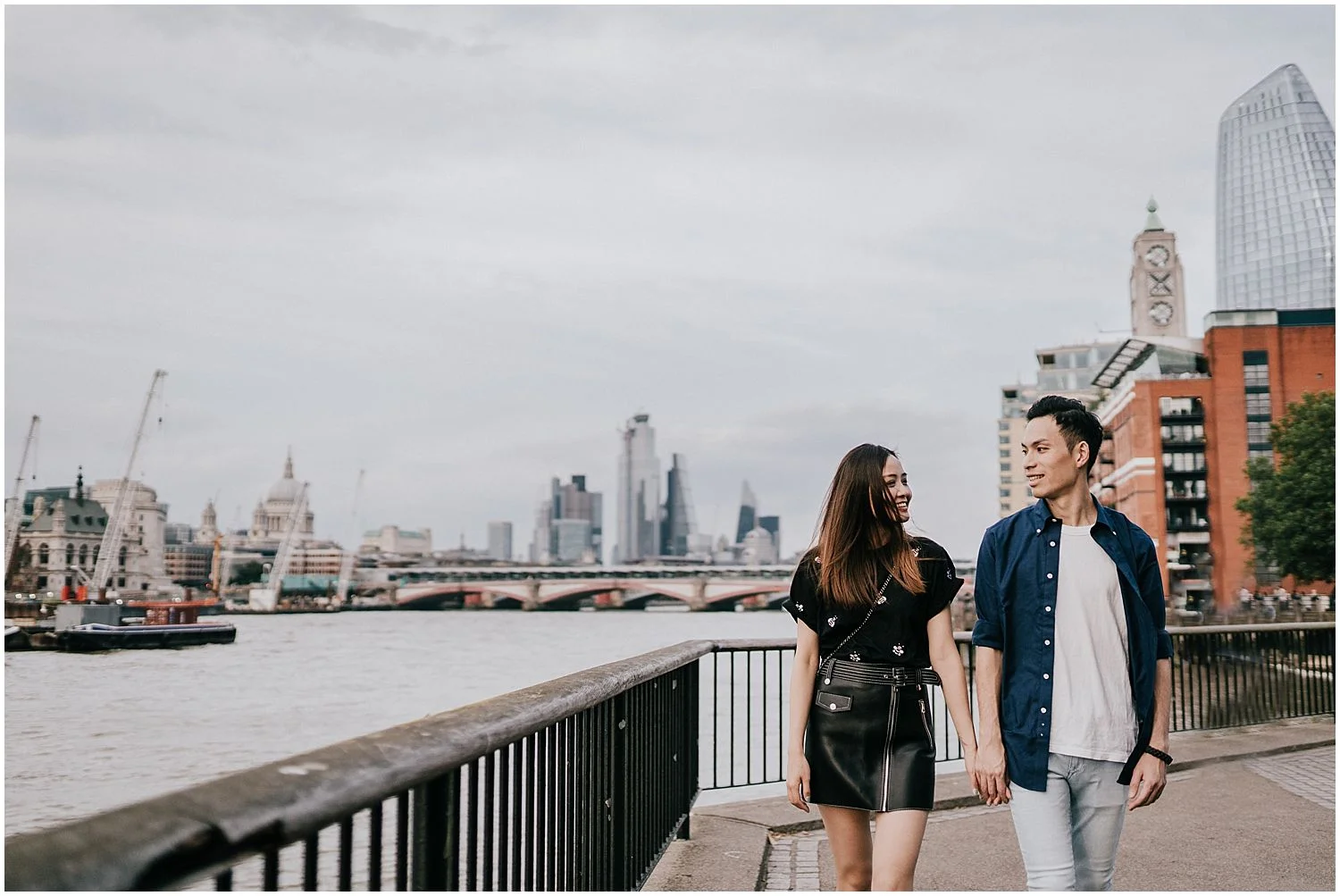 London Southbank engagement shoot_0005.jpg