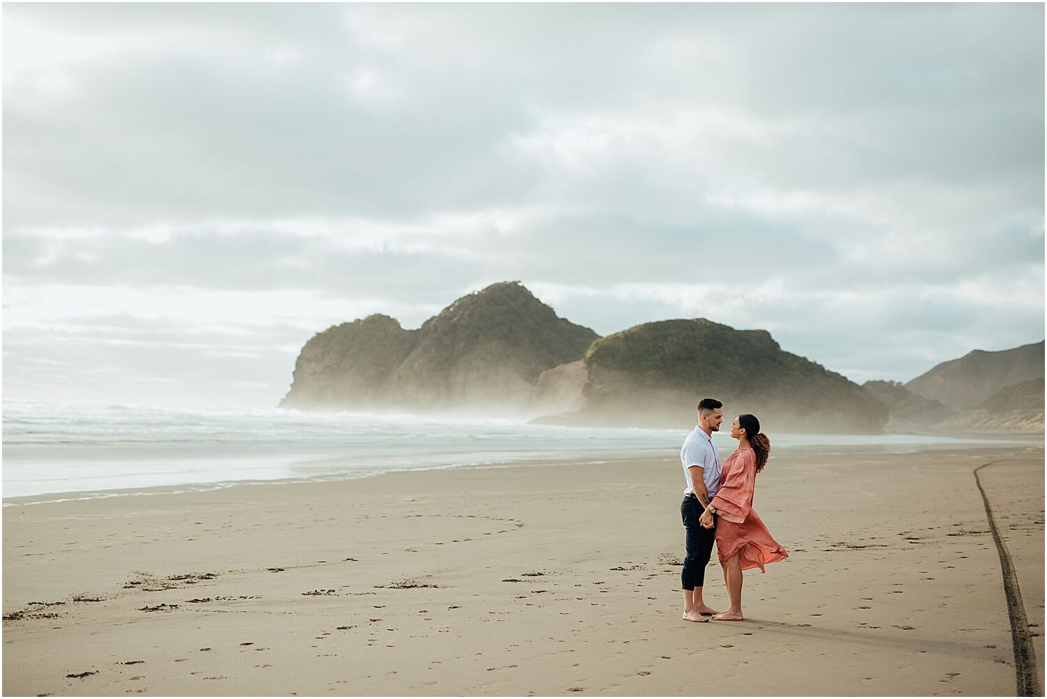 Engagement shoot Bethells Beach Auckland_0013.jpg