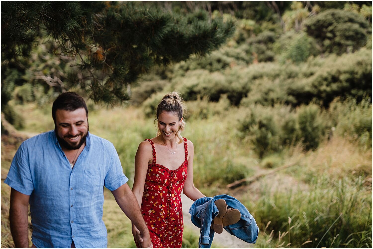 Lake Wainamu engagement photos_0001.jpg