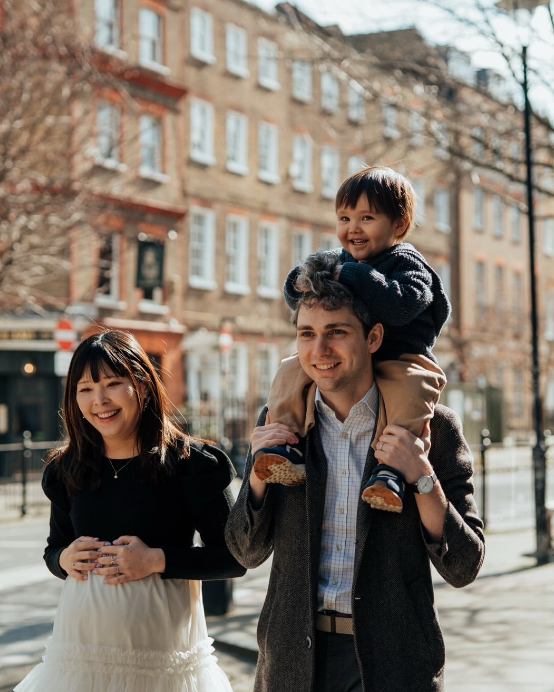 Such a sweet little family session in London back in March. It was Mother&rsquo;s Day which made the shoot even more special. &hearts;️👶&hearts;️
.
.
.
.
London Family Photographer | Family Photo Shoot | Maternity Shoot | Relaxed family photos