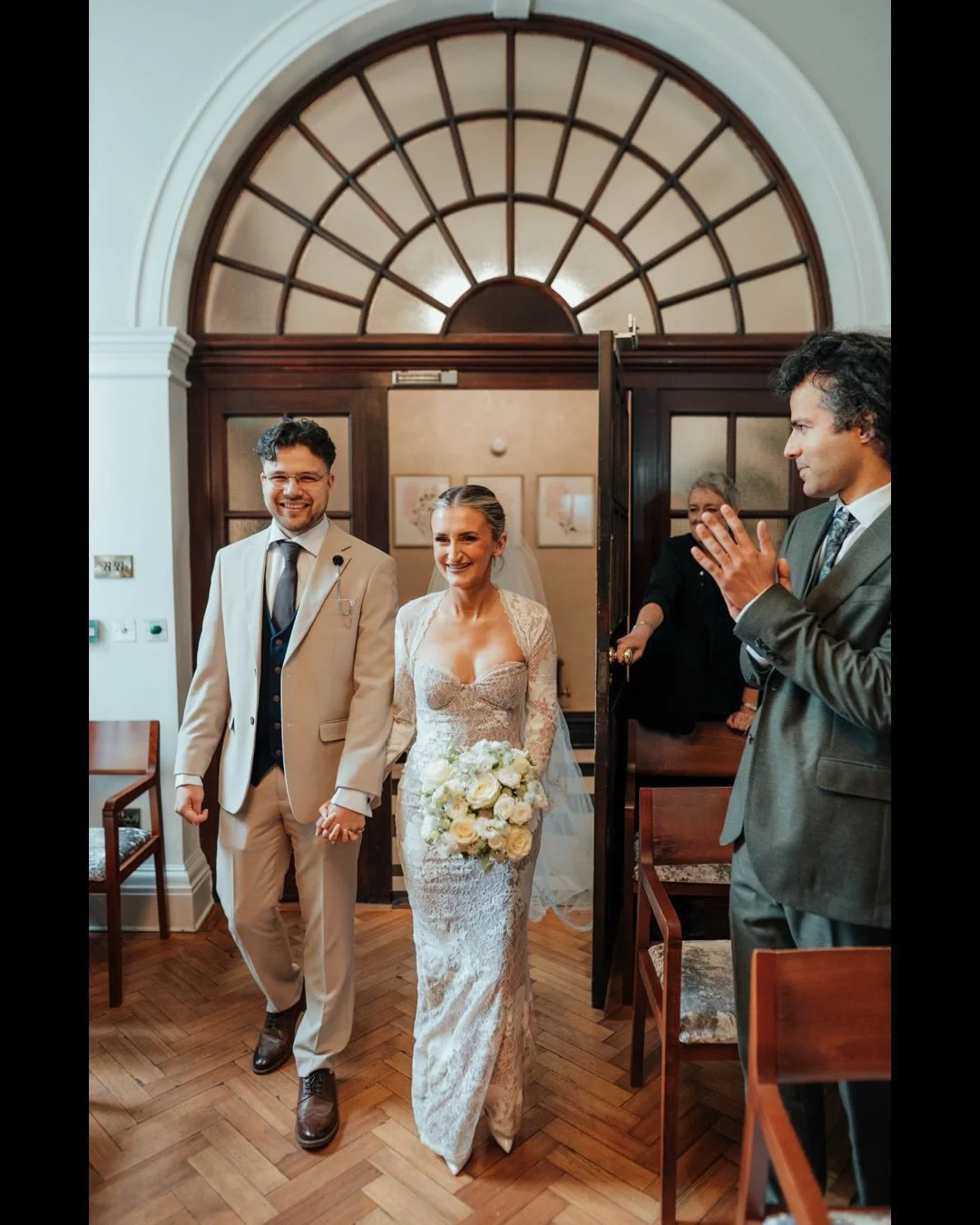 Just before the heatwave kicked off, I had the pleasure of photographing Daisy and Peter&rsquo;s beautiful intimate wedding at Chelsea Town Hall. Their little baby girl noisily joined in with the ceremony (so cute!) and I loved Daisy&rsquo;s amazing 