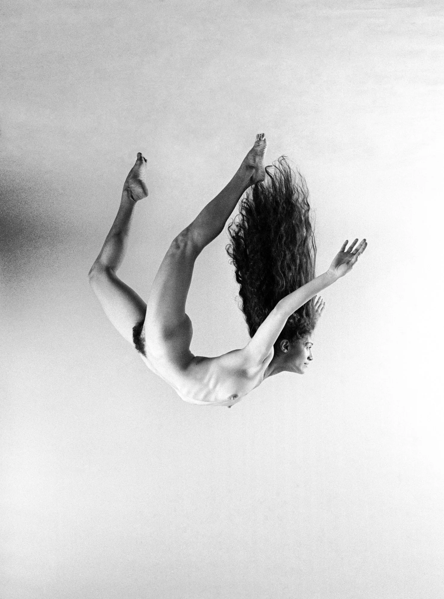 mechy danc nude F RGB B&W1.jpg