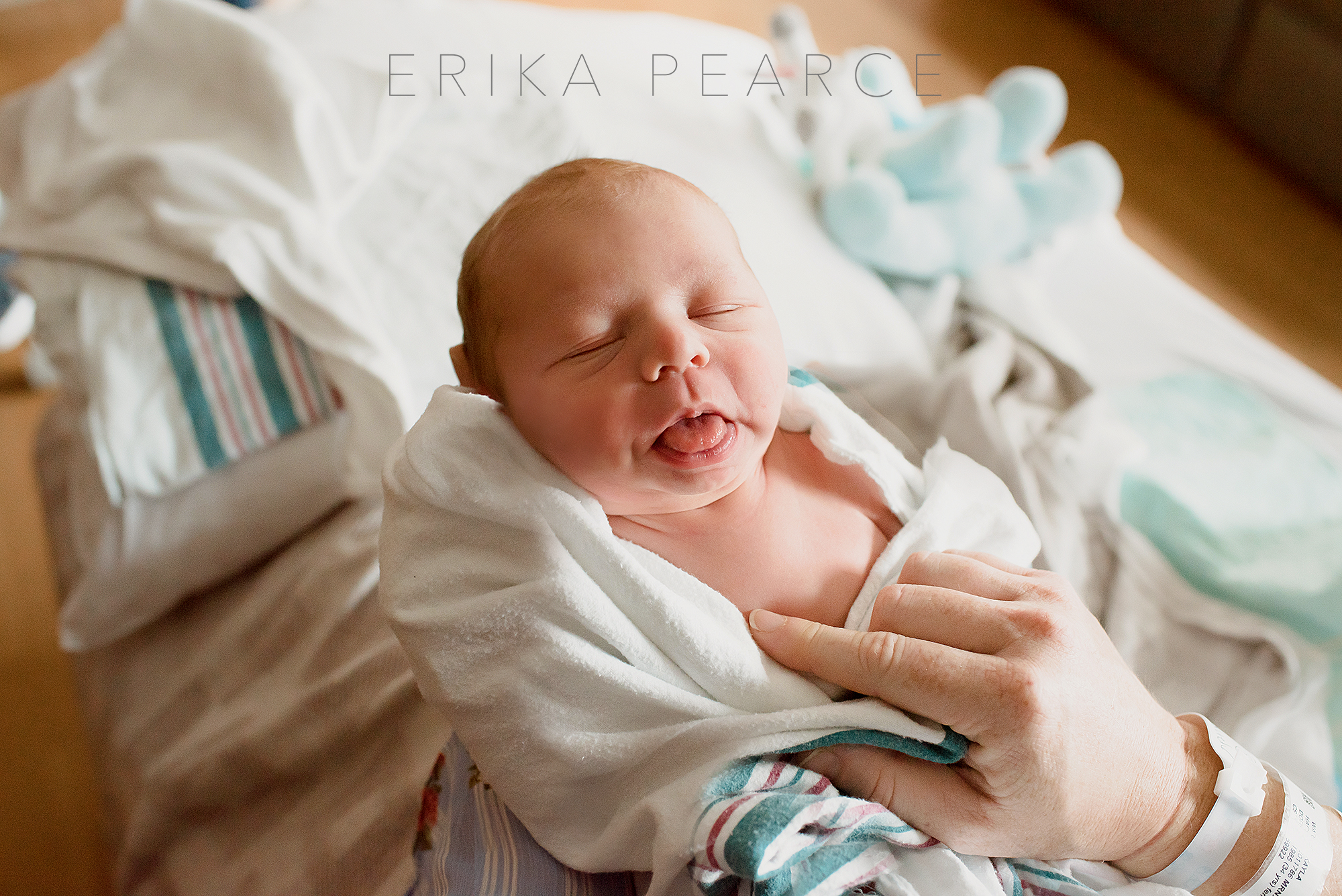 Erika Pearce Photography | Fresh 48 Experience Session | Louisiana | Northshore | Nola | Mandeville | Covington | Newborn Baby