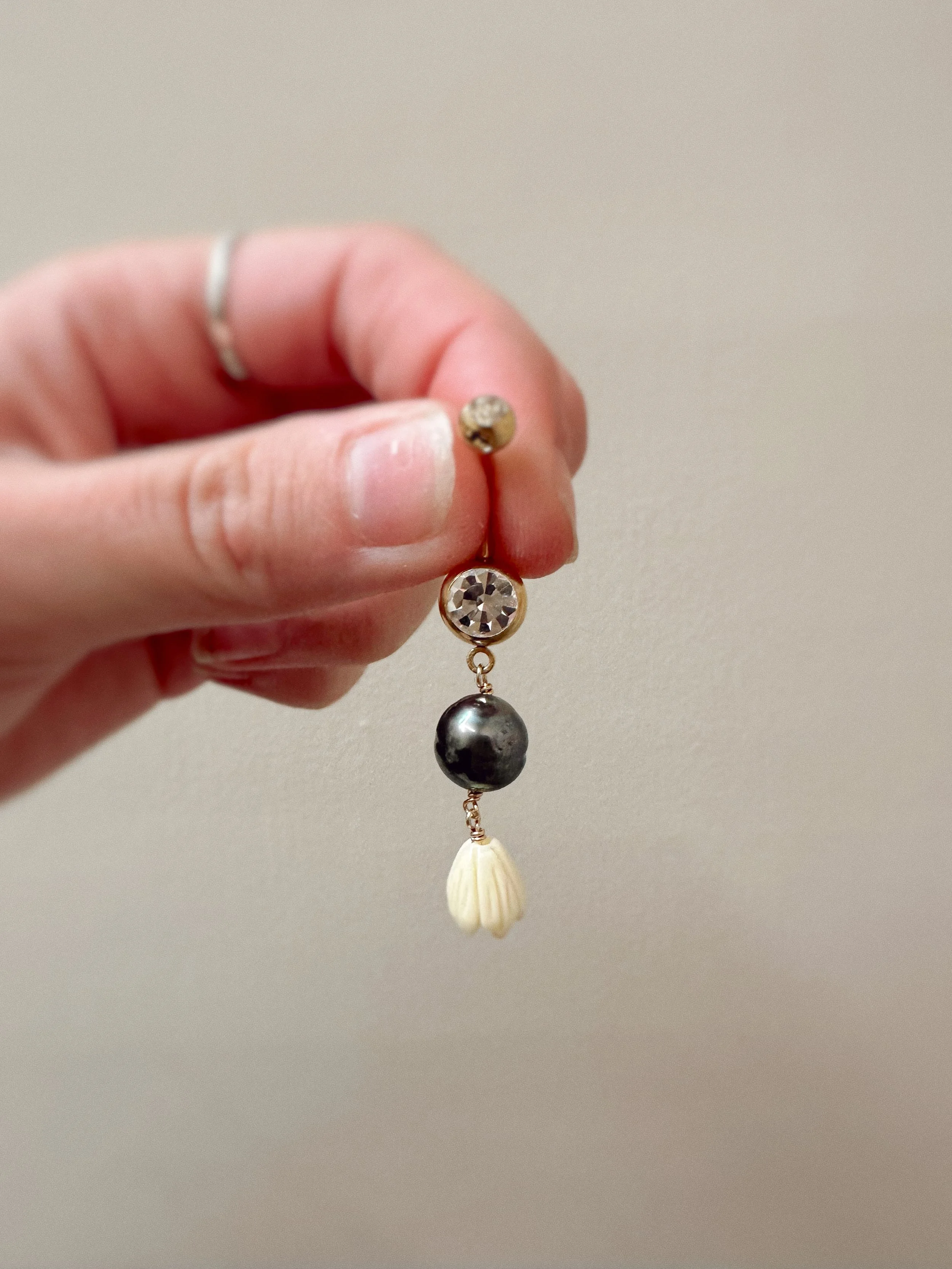 Pikake & Tahitian Pearl Piko Ring