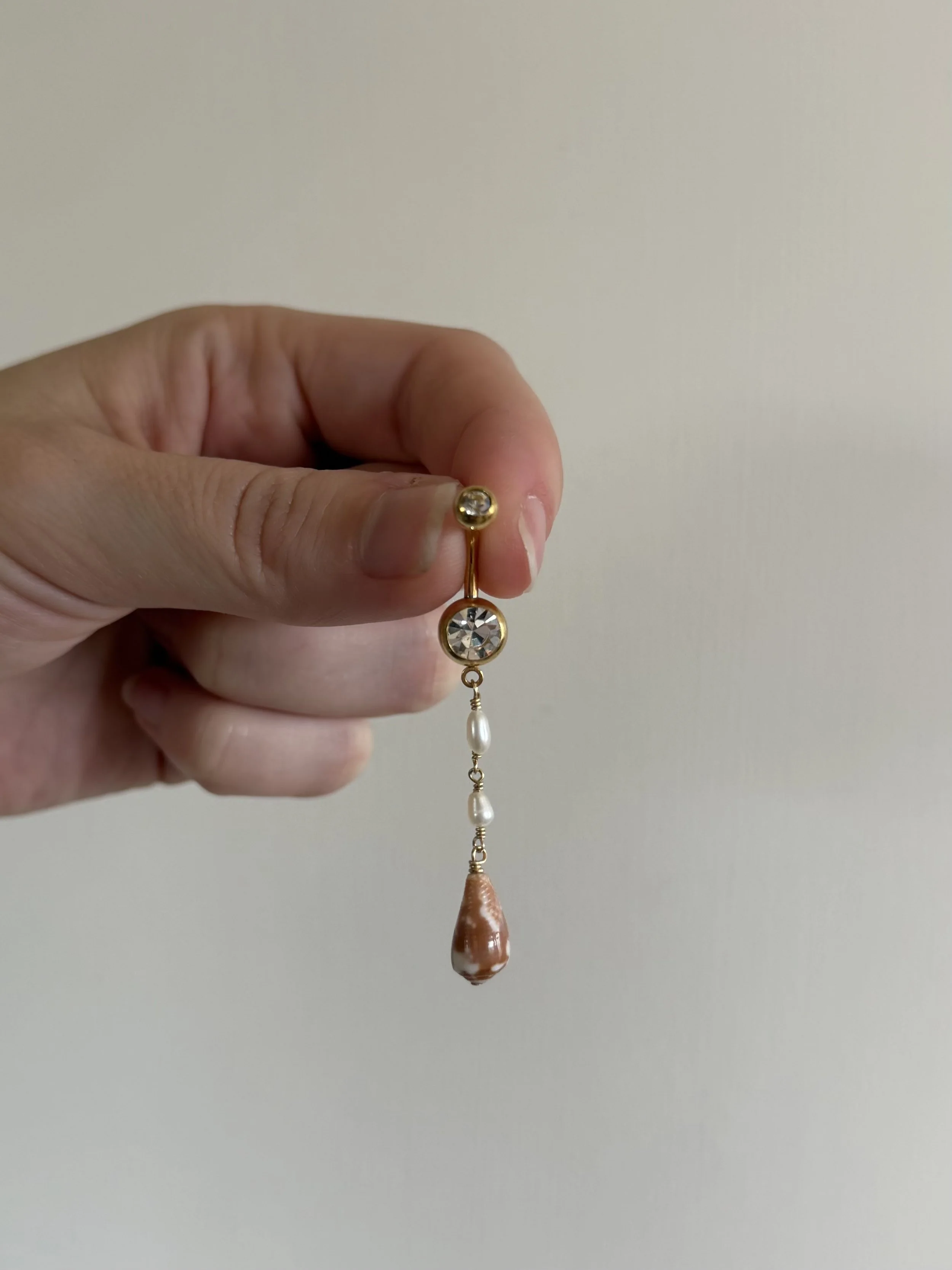O.O.A.K White Pearls & Shell Piko Ring