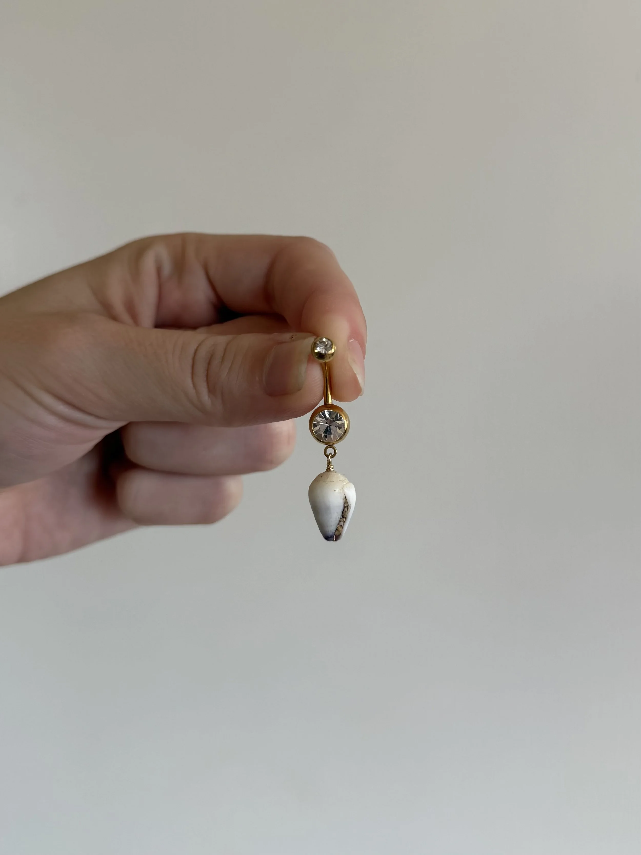 O.O.A.K White Cone Shell Piko Ring