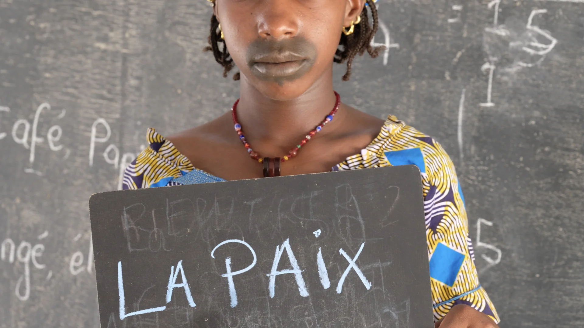 “All I want is peace,” says Animata. She’s a Fulani girl who lives on the outskirts of Mopti but her home is 10 days away on foot. She walked to Mopti after her village was destroyed in a violent attack by an armed group. She witnessed the burning o…