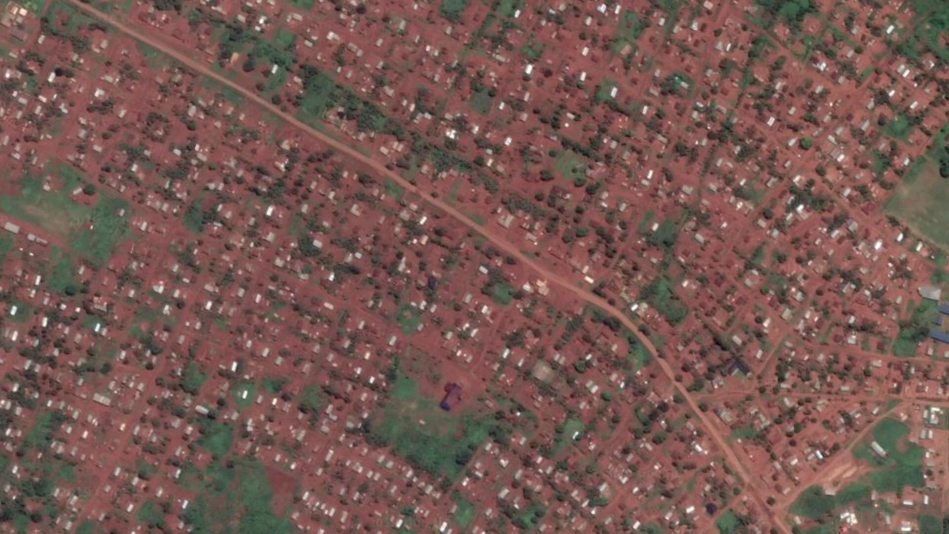 Mangina is ground zero for the recent Ebola outbreak in Nord Kivu. In late 2018 the small town started to receive a flood a cases and even the medical teams at the hospital got the disease. Today it’s the centre for treatment for dozens of small com…