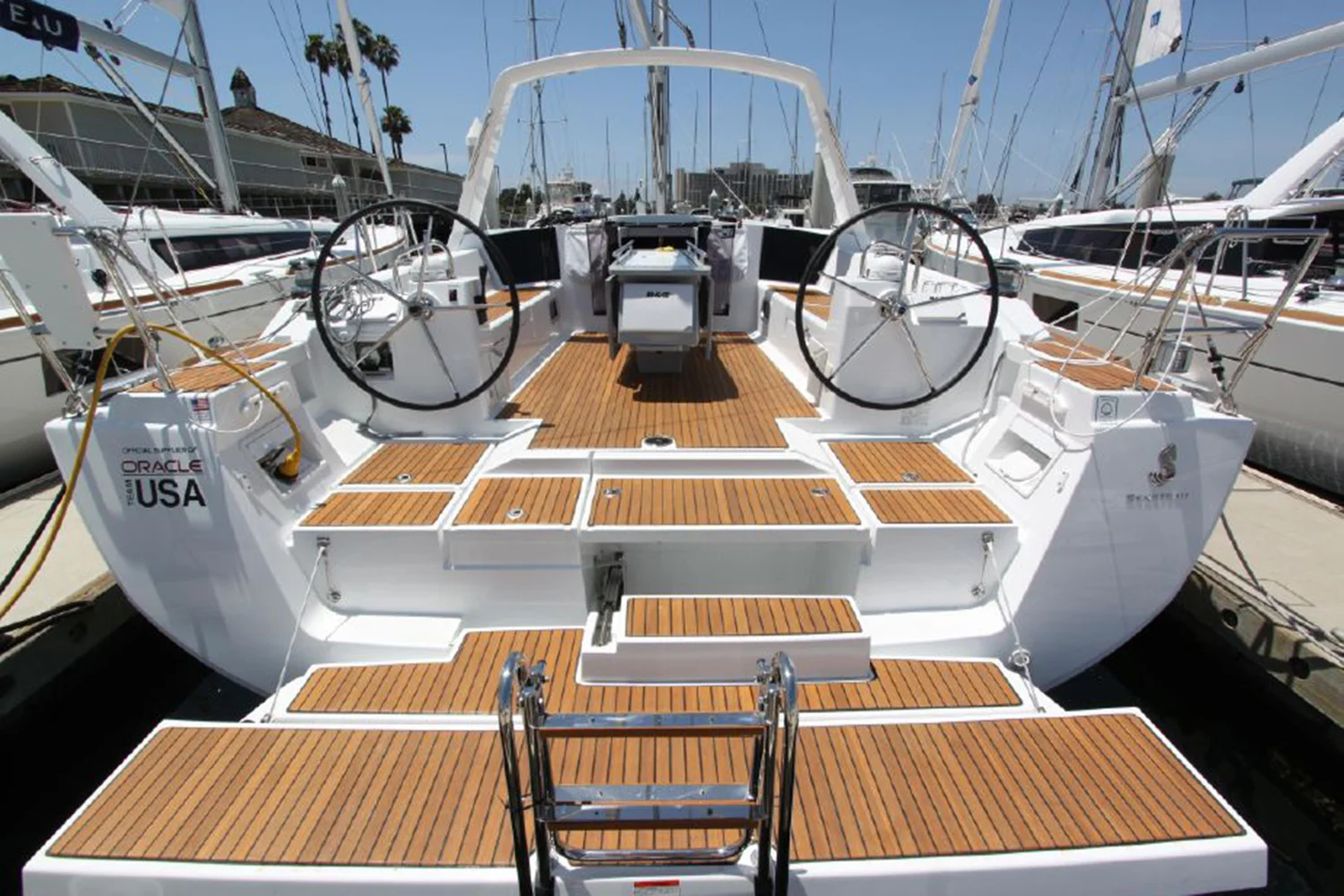 coast-yacht-charter-beneteau-oceanis-45-2.jpg
