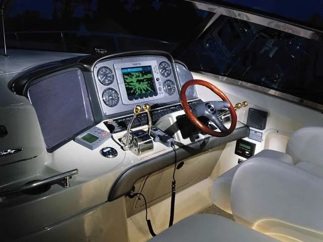 coast-yacht-charter-searay-380-sundancer-11.jpg