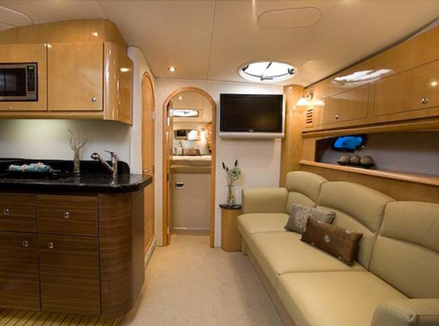 coast-yacht-charter-fourwinns-v378-vista-4.jpg