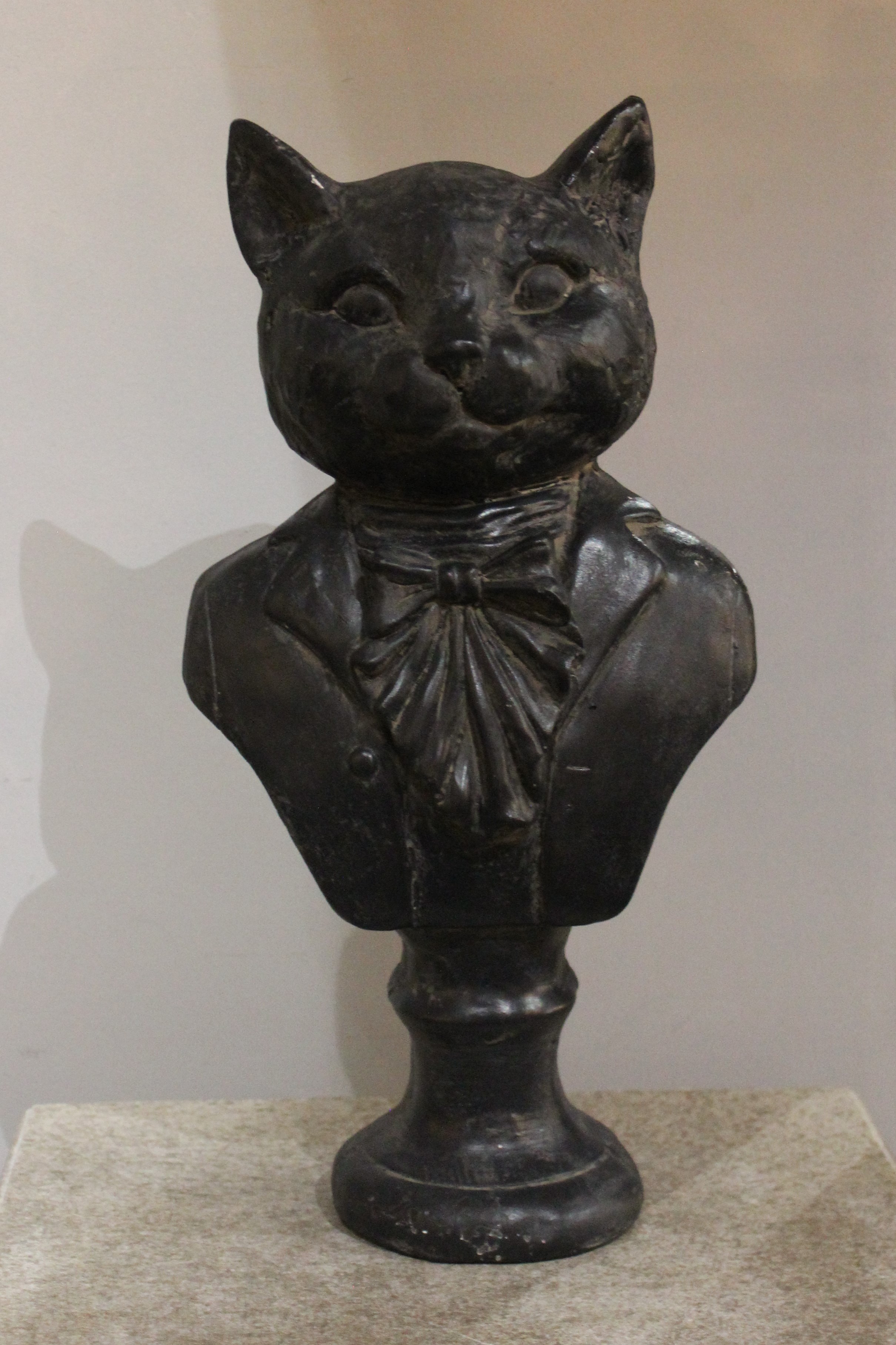 cat bust.JPG