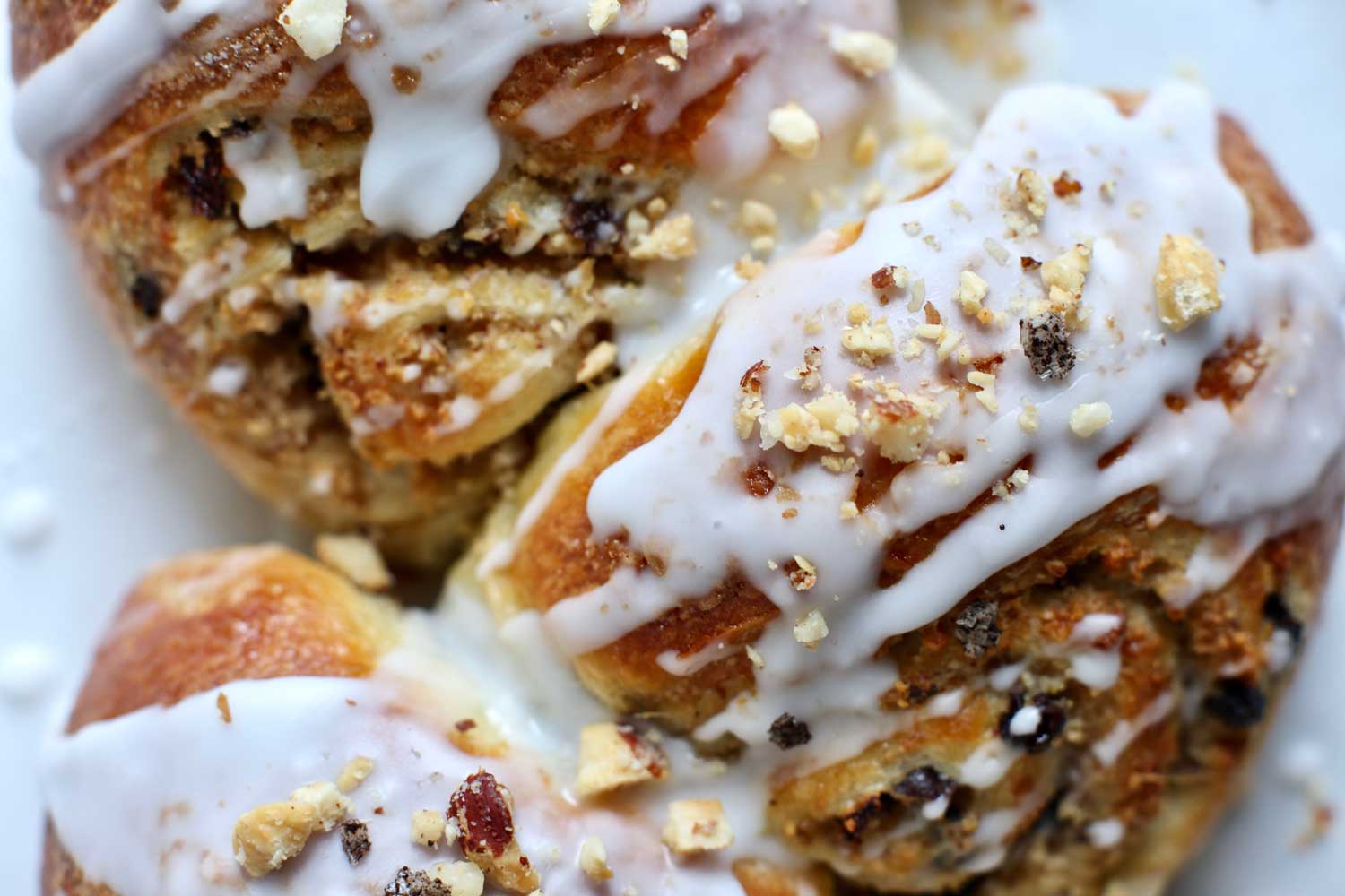 hazelnut-currant-rolls-8-O.jpg