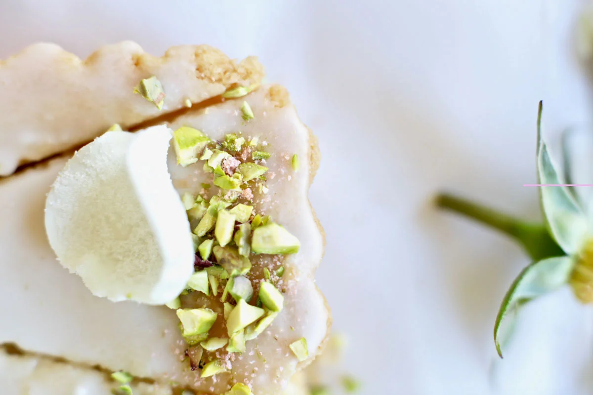 Pistachio-rose-shortbread-2.jpg