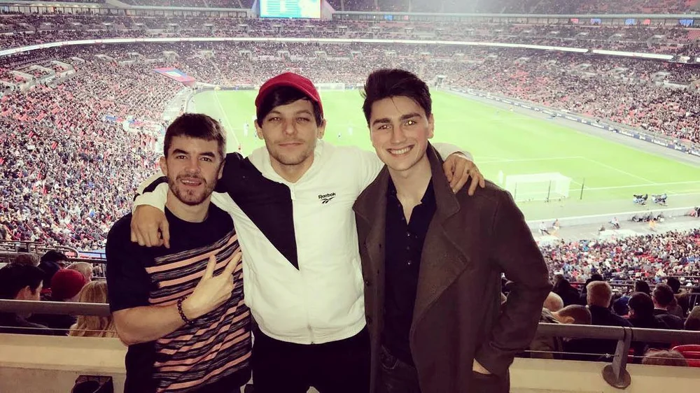 Brendan Murray News Lthq Official Louis Tomlinson Walls