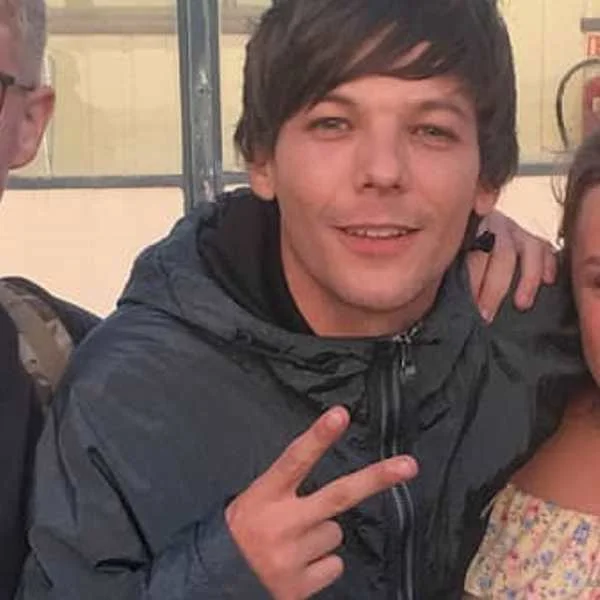 LTHQ Official | Louis Tomlinson | Walls