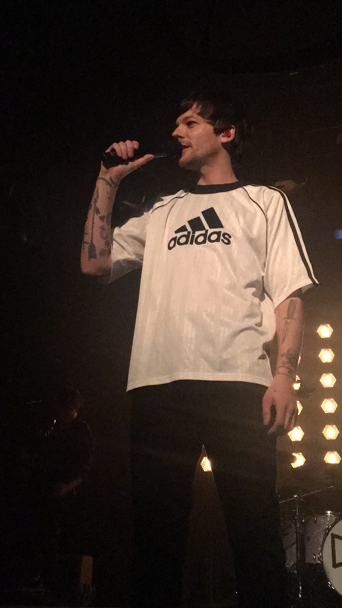 Louis Tomlinson Performs in Madrid — LTHQ Official | Louis ...