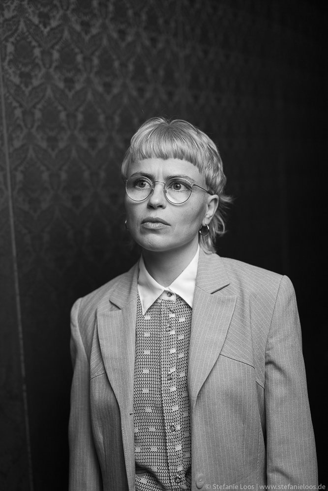 StefanieLoos_Portrait_SL20260316c1448.jpg