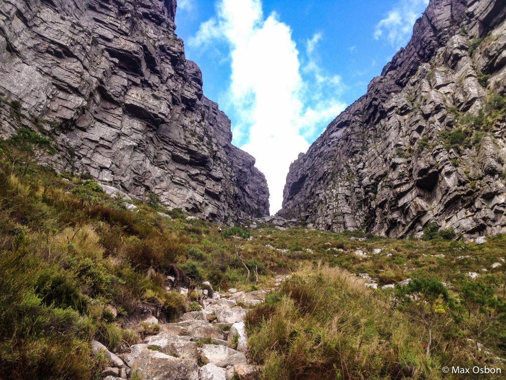 The pass up to the top of Table Mountain.
