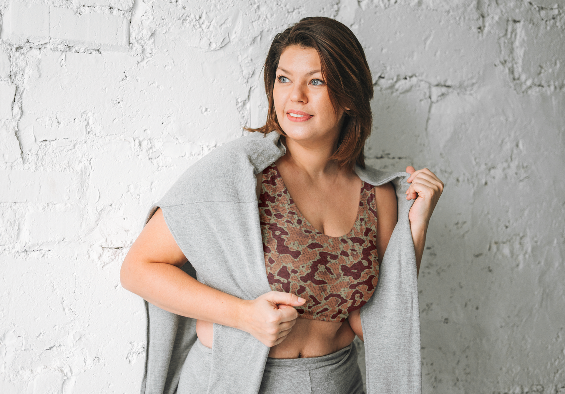 activewear-mockup-of-a-woman-wearing-a-heathered-sports-bra-m3959-r-el2.png