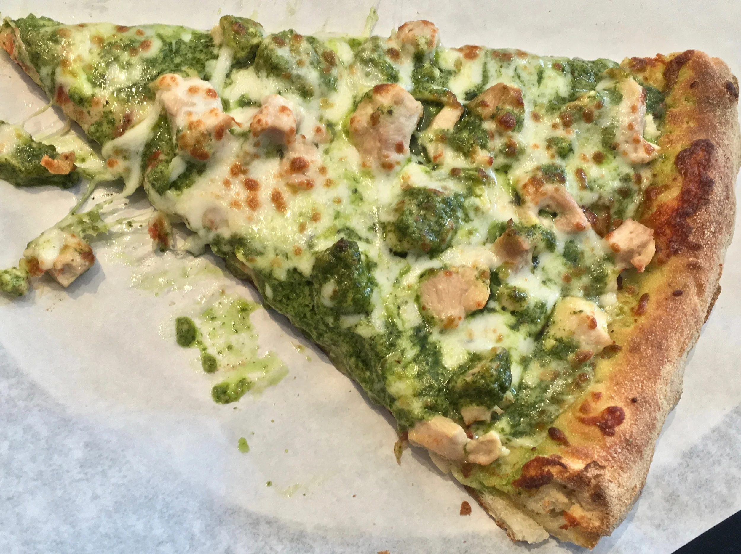  chicken pesto pizza 