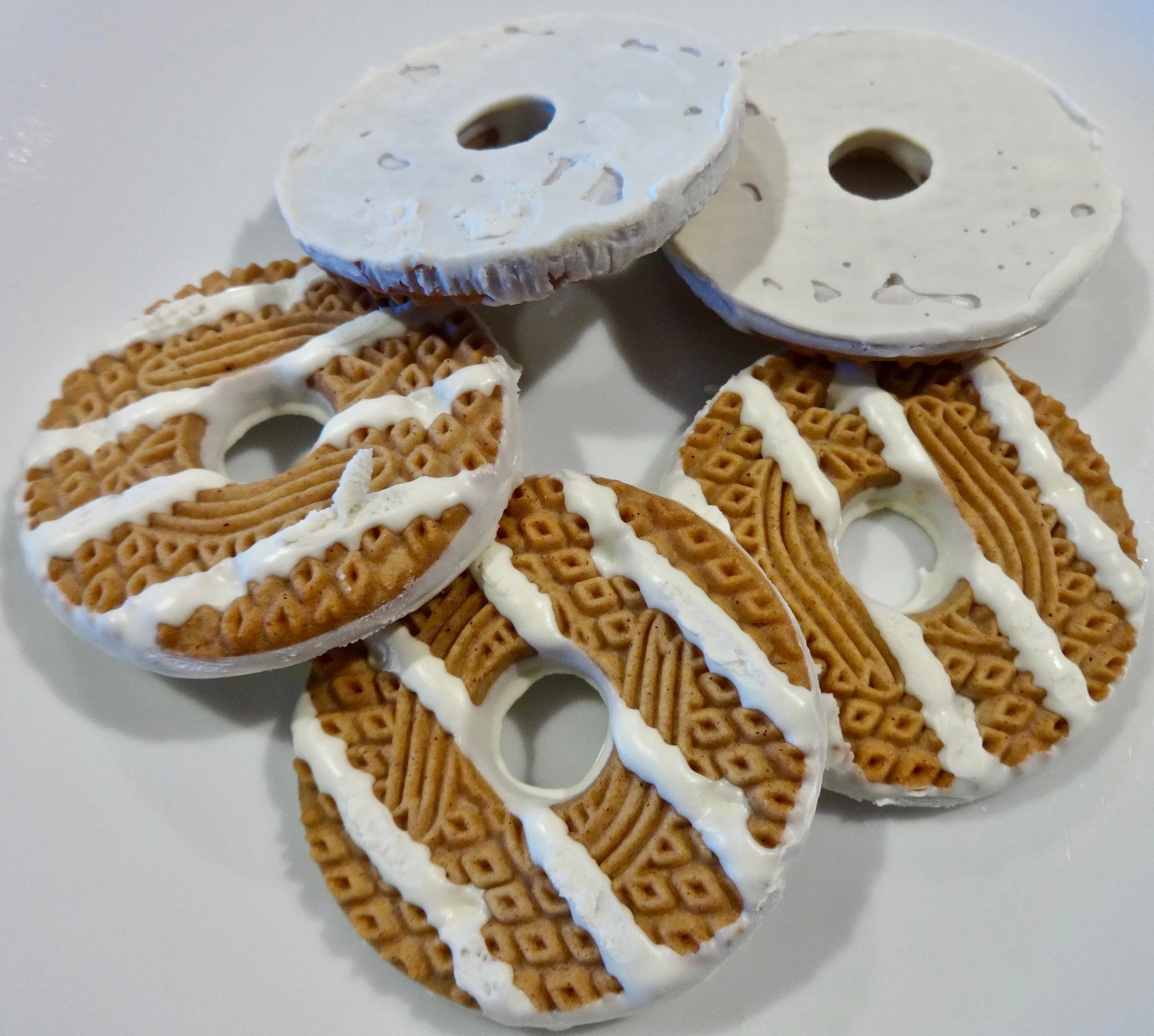 pumpkin spice white fudge stripe cookies